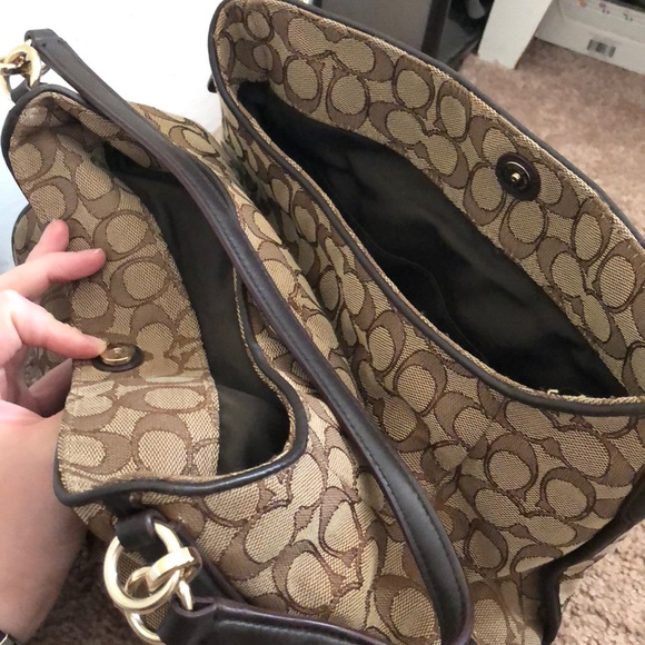 Coach Handbags - Like new coach bag